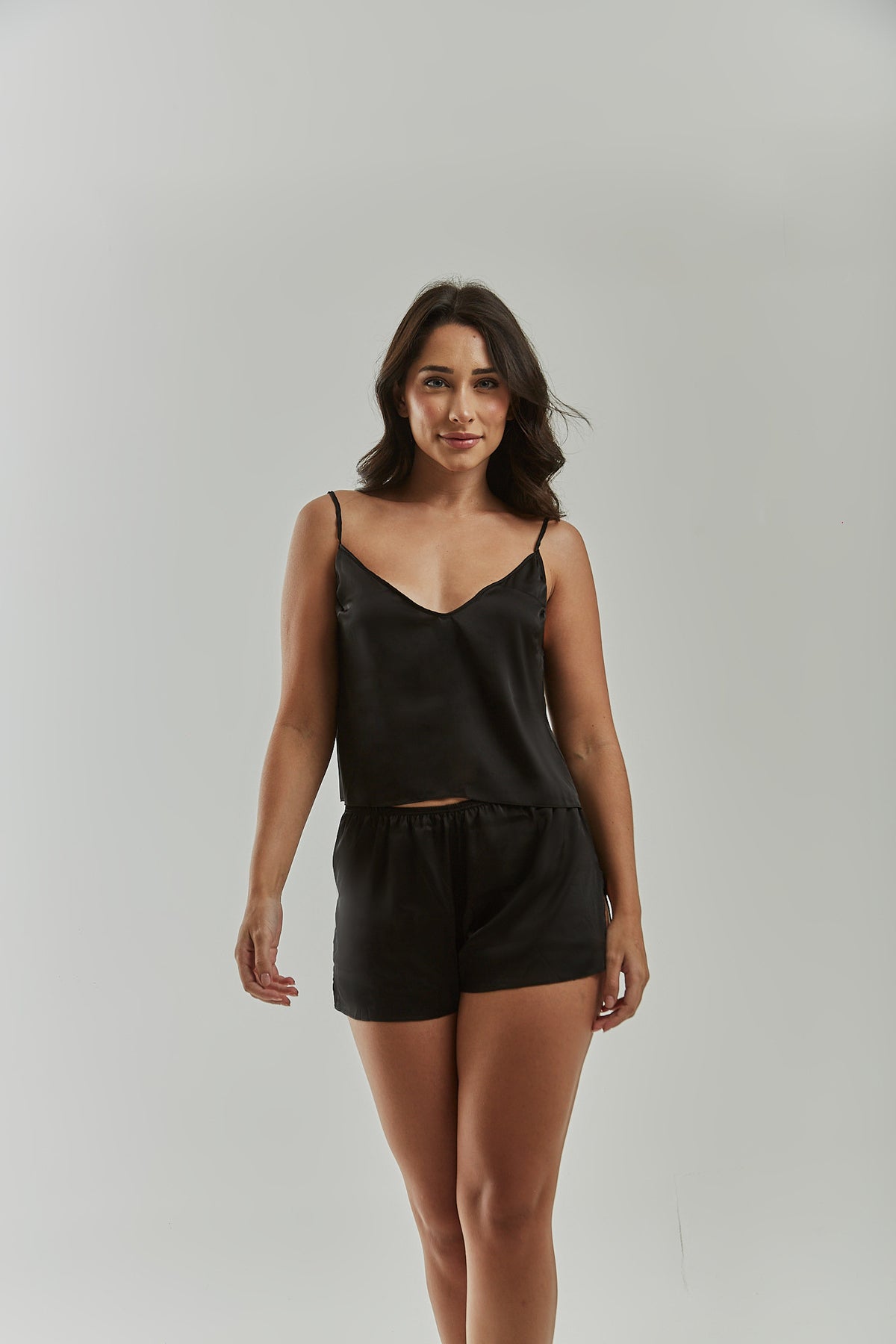 Shortdoll Alças Finas Em Cetim De Seda Com Amarração Essencial Preto