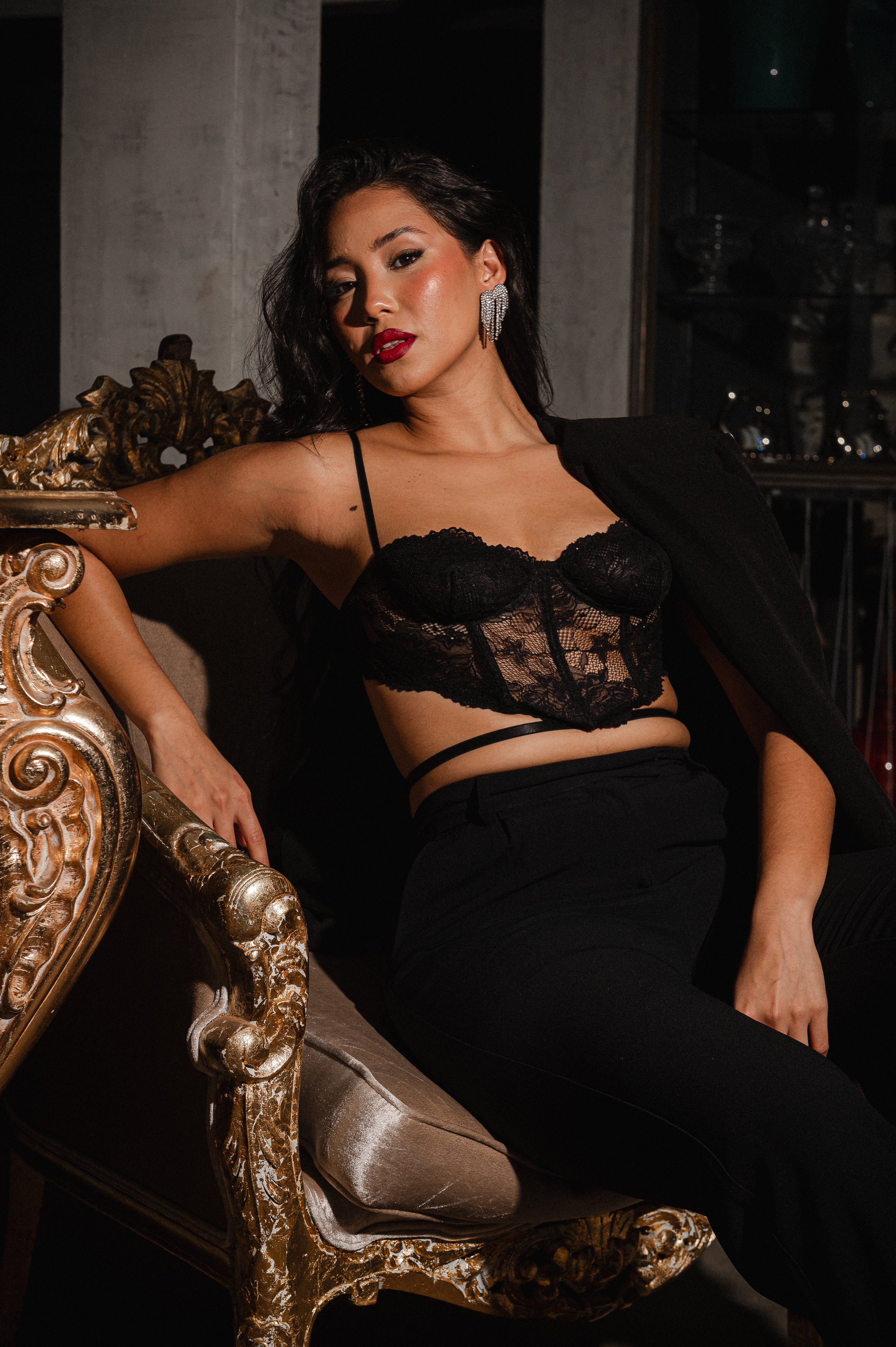 Corset De Renda Com Abertura Lateral Preto