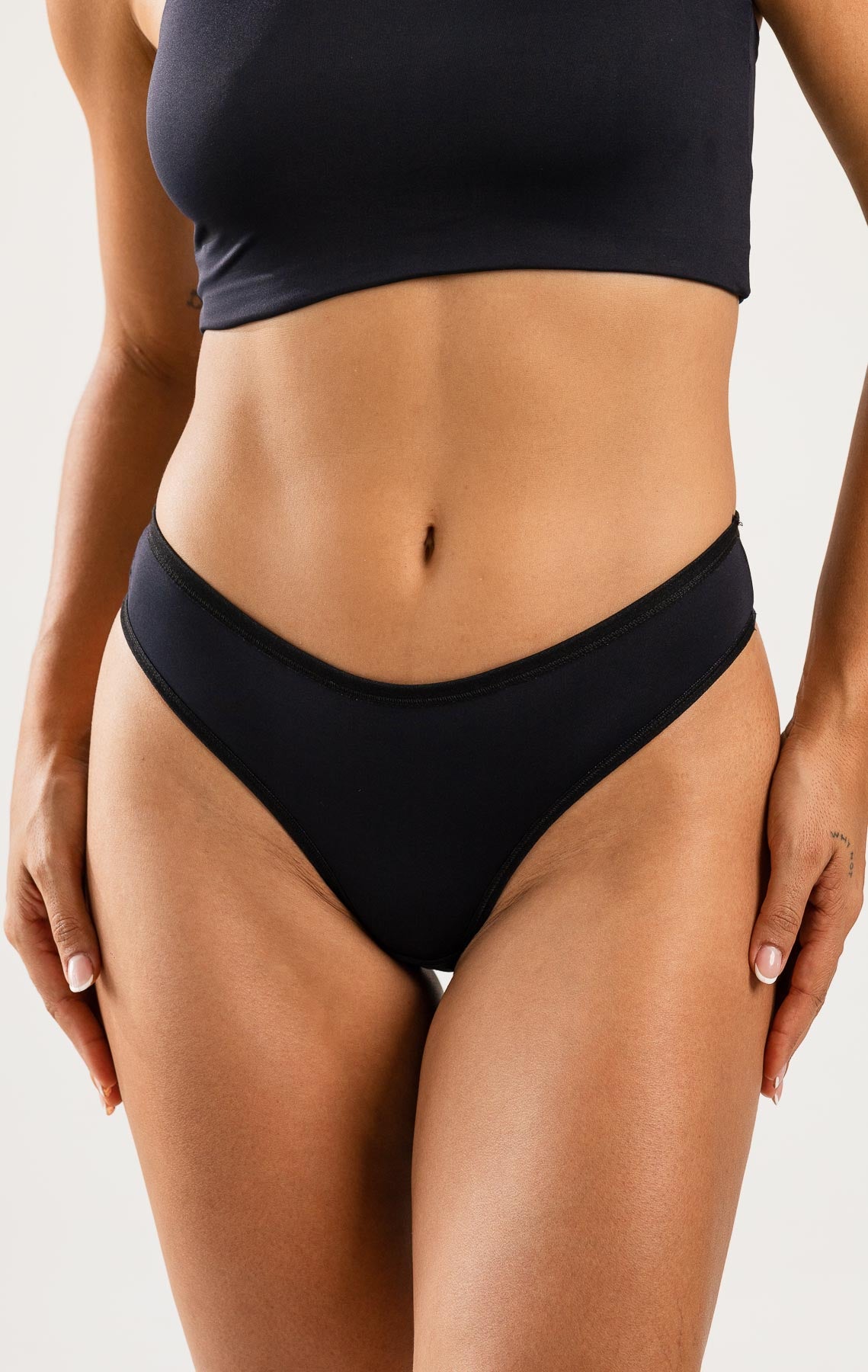 Calcinha Asa Delta Meio Fio Duplo Ayla Preto