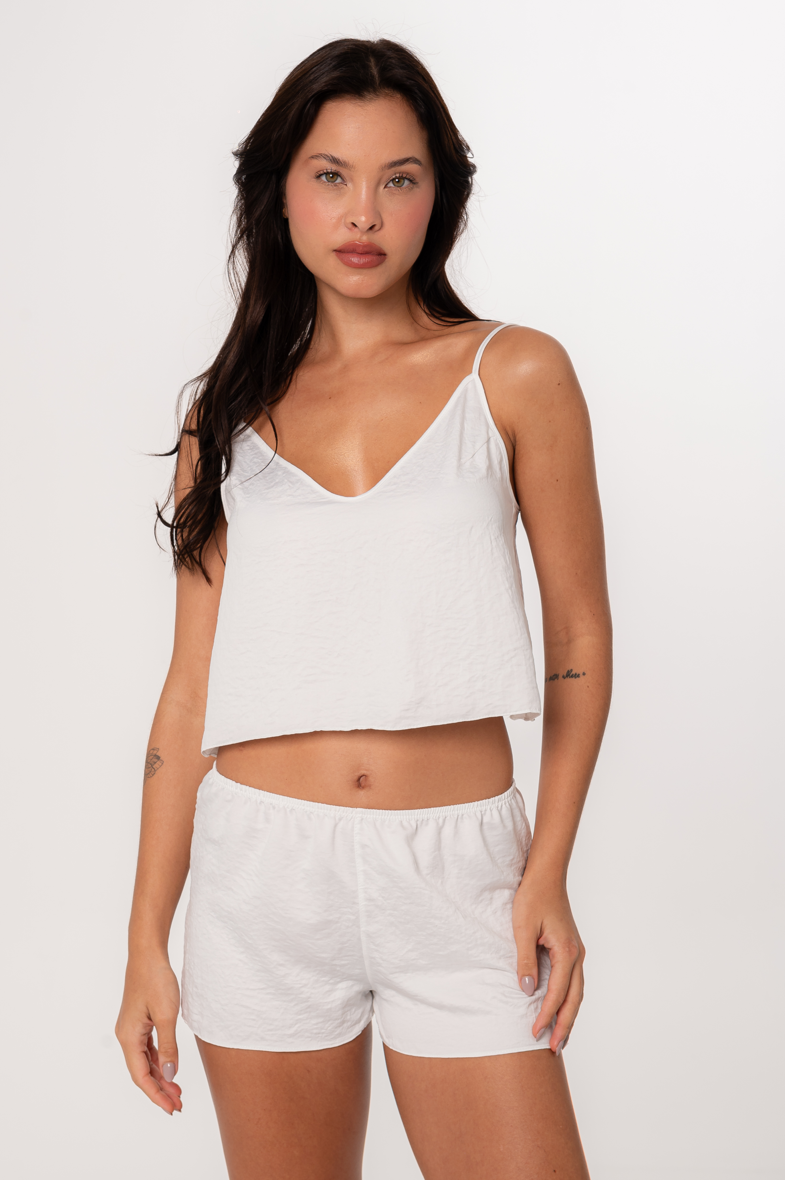 Shortdoll Alças Finas Em Cetim De Seda Com Amarração Essencial Off