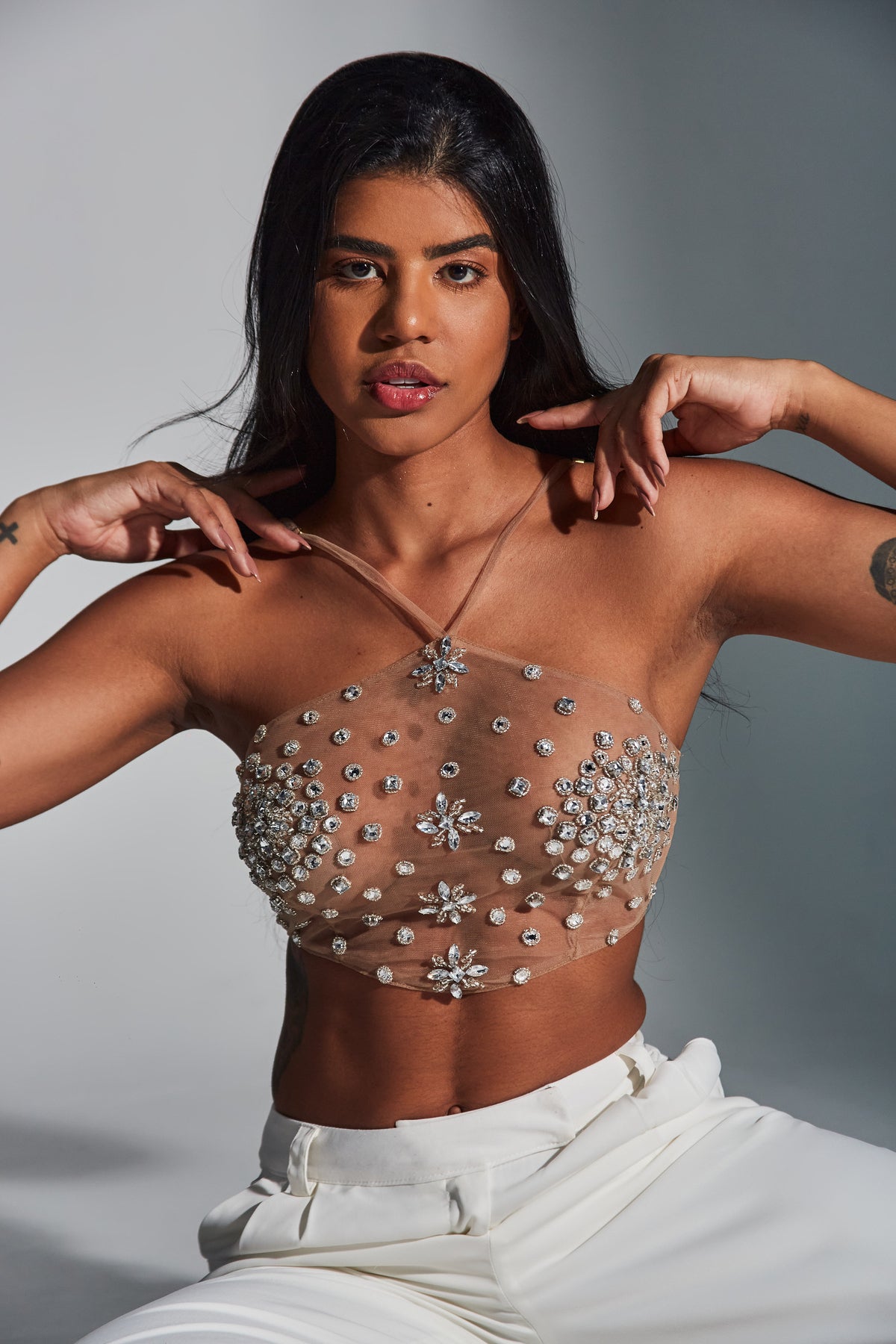 Top Frente Única Bordado Nude