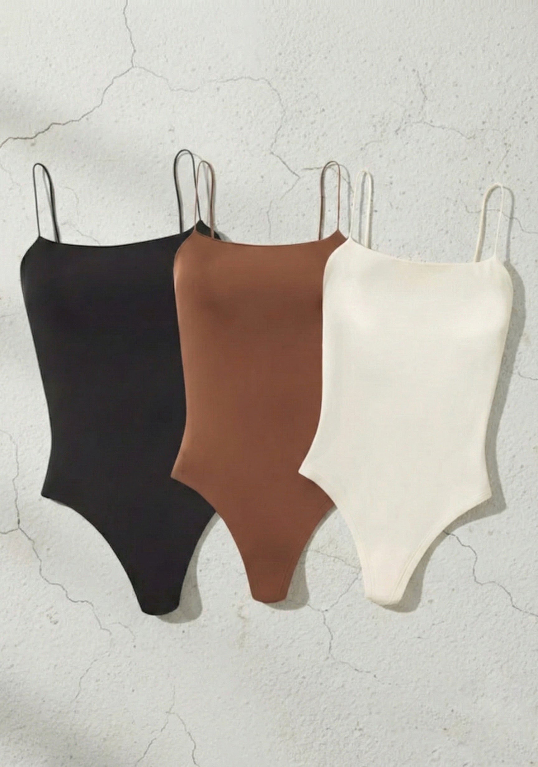 Combo Body Alças Finas Preto + Body Alças Finas Marrom + Body Alças Finas Off White