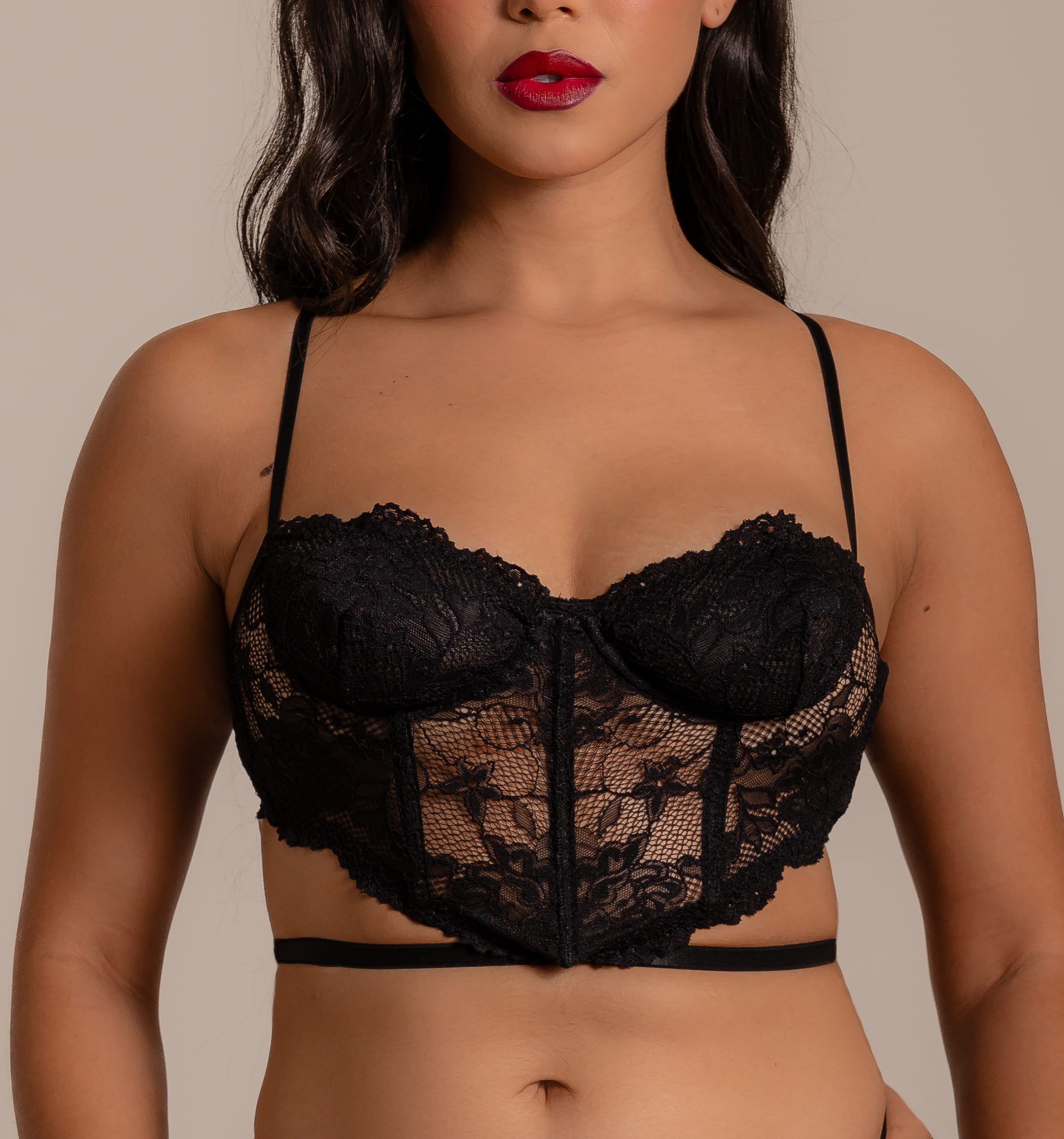 Corset De Renda Com Abertura Lateral Preto